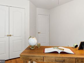 10008 Leamoore Lane, Vienna VA 22181