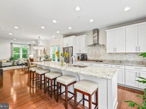 1121 S Lincoln Street, Arlington VA 22204