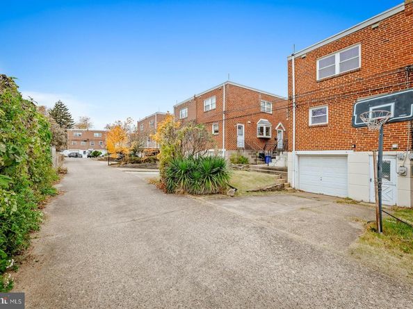 2818 Sandyford Avenue, Philadelphia PA 19152