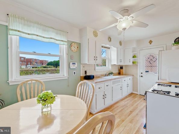 2818 Sandyford Avenue, Philadelphia PA 19152