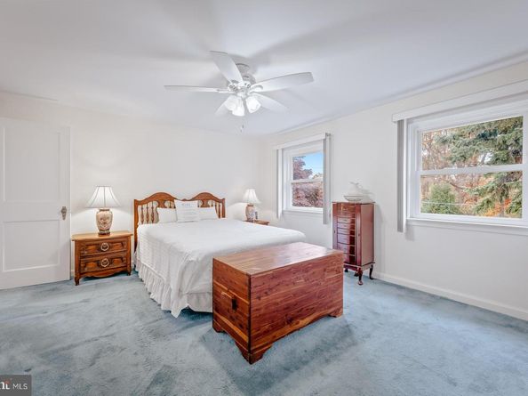 2818 Sandyford Avenue, Philadelphia PA 19152