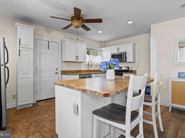 106 N Bonsall Avenue, Glenolden PA 19036