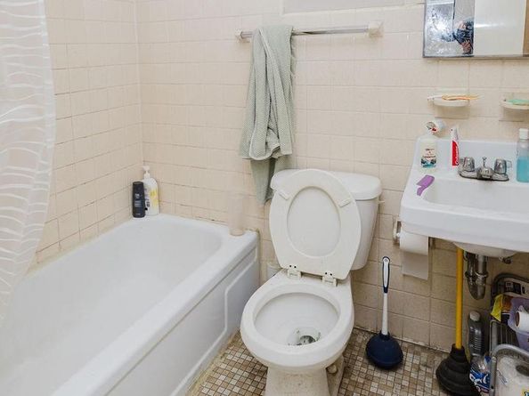 2318 S Broad Street, Philadelphia PA 19145