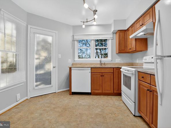 11116 Beaver Trail Court 11116, Reston VA 20191