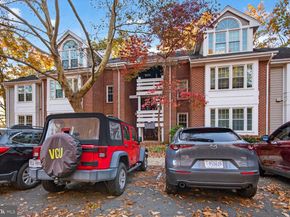 11116 Beaver Trail Court 11116, Reston VA 20191