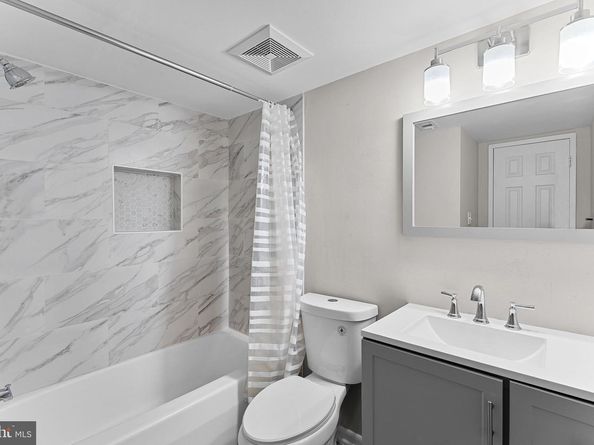 11808 Breton Court 12C, Reston VA 20191