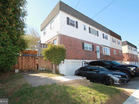 2738 Axe Factory Road, Philadelphia PA 19152