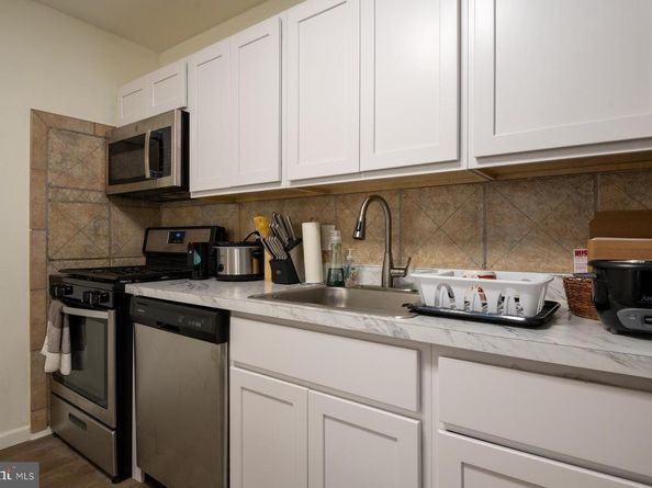 487 N Armistead Street 101, Alexandria VA 22312