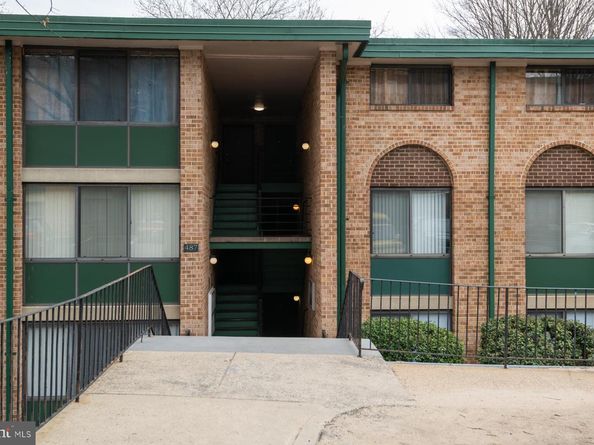 487 N Armistead Street 101, Alexandria VA 22312