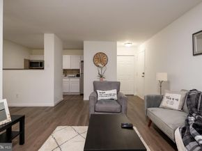 487 N Armistead Street 101, Alexandria VA 22312