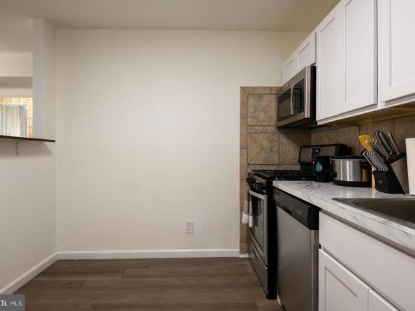 487 N Armistead Street 101, Alexandria VA 22312