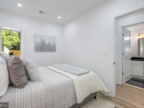 428 Manor Place NW 1, Washington DC 20010