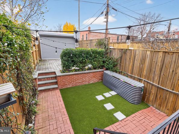 114 4TH Street NE, Washington DC 20002