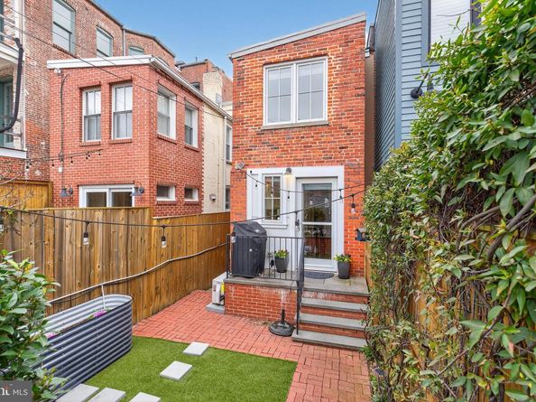 114 4TH Street NE, Washington DC 20002