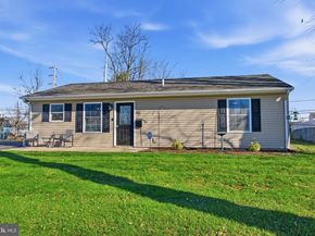 62 Old Brook Road, Levittown PA 19057