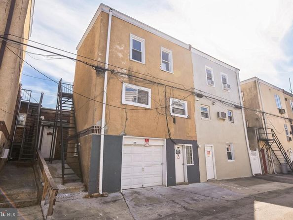 228 Long Lane, Upper Darby PA 19082