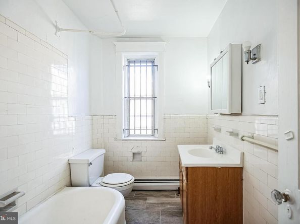 228 Long Lane, Upper Darby PA 19082