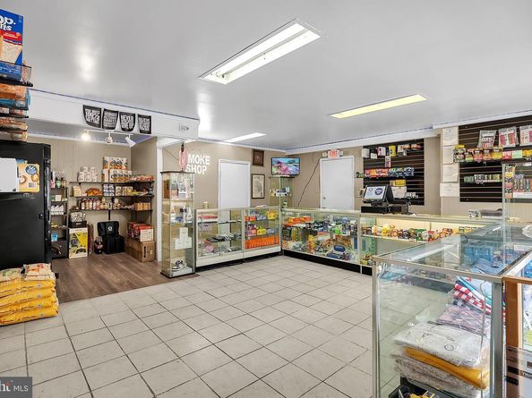 228 Long Lane, Upper Darby PA 19082