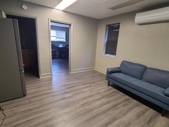 228 Long Lane, Upper Darby PA 19082