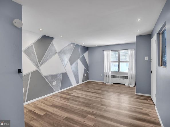 228 Long Lane, Upper Darby PA 19082