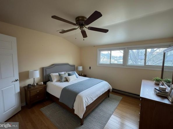 46 Hydrangea Road, Levittown PA 19056