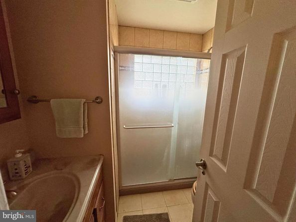 46 Hydrangea Road, Levittown PA 19056