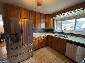 46 Hydrangea Road, Levittown PA 19056