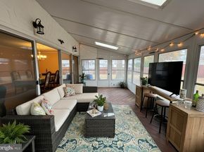 46 Hydrangea Road, Levittown PA 19056