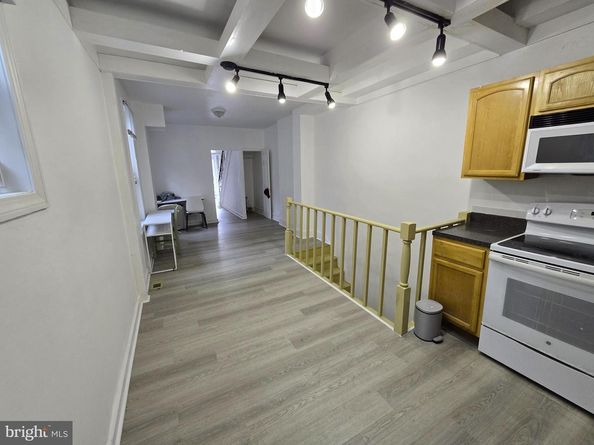 1009 W Susquehanna Avenue, Philadelphia PA 19122