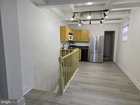 1009 W Susquehanna Avenue, Philadelphia PA 19122