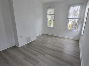 1009 W Susquehanna Avenue, Philadelphia PA 19122