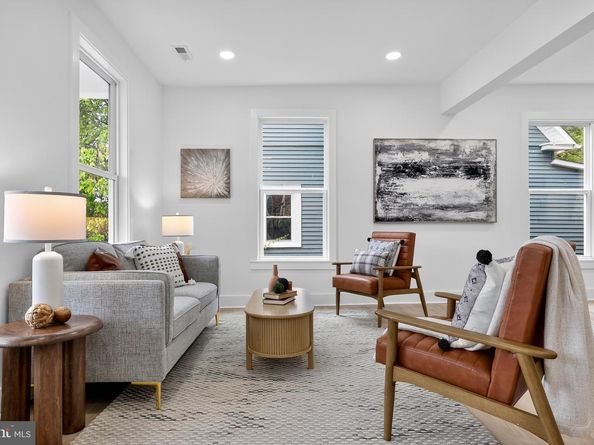 2948 Mills Avenue NE, Washington DC 20018