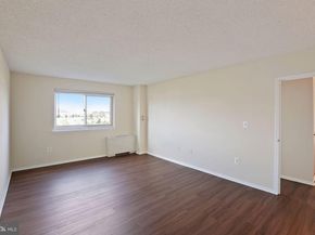 1225 Martha Custis Drive 807, Alexandria VA 22302