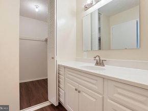 1225 Martha Custis Drive 807, Alexandria VA 22302