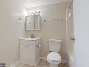 1225 Martha Custis Drive 807, Alexandria VA 22302