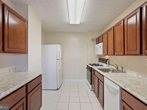 1225 Martha Custis Drive 807, Alexandria VA 22302