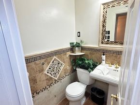 3739 Mark Drive, Alexandria VA 22305