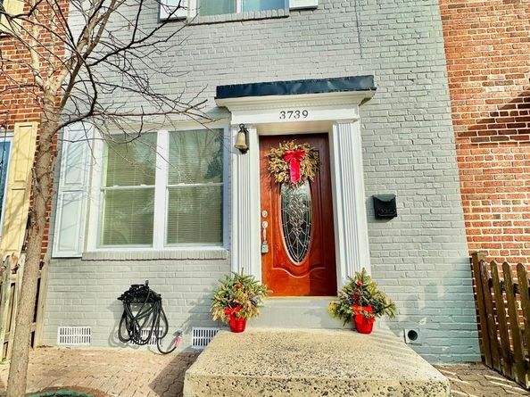 3739 Mark Drive, Alexandria VA 22305