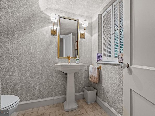 302 Brentford Road, Haverford PA 19041