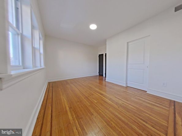 4622 Locust Street, Philadelphia PA 19139