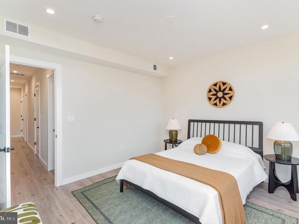 2116 4TH Street NE B, Washington DC 20002