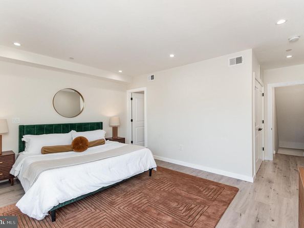 2116 4TH Street NE B, Washington DC 20002