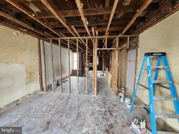 172 Linton Street, Philadelphia PA 19120