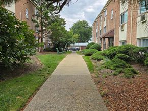 8125 W Chester Pike A4, Upper Darby PA 19082