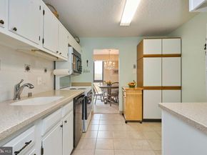 2300 Pimmit Drive 912, Falls Church VA 22043