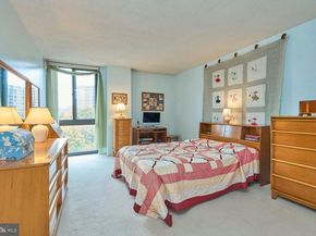 2300 Pimmit Drive 912, Falls Church VA 22043