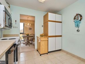 2300 Pimmit Drive 912, Falls Church VA 22043