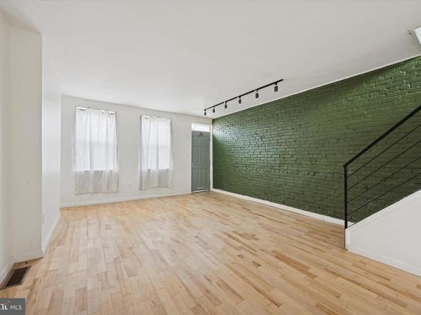 1253 S 32nd Street, Philadelphia PA 19146