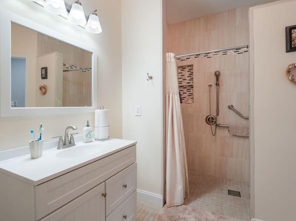 1805 Regency Court 146, Warrington PA 18976