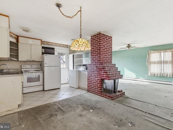 26 Good Lane, Levittown PA 19055